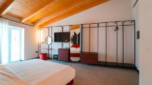 bazaar hotel