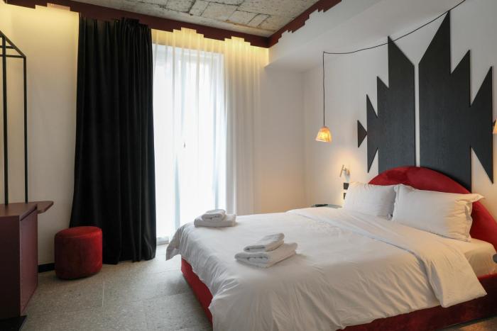 bazaar hotel