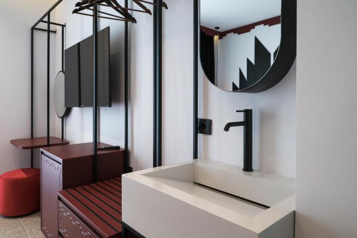 bazaar hotel