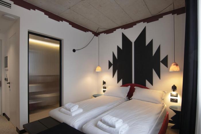 bazaar hotel