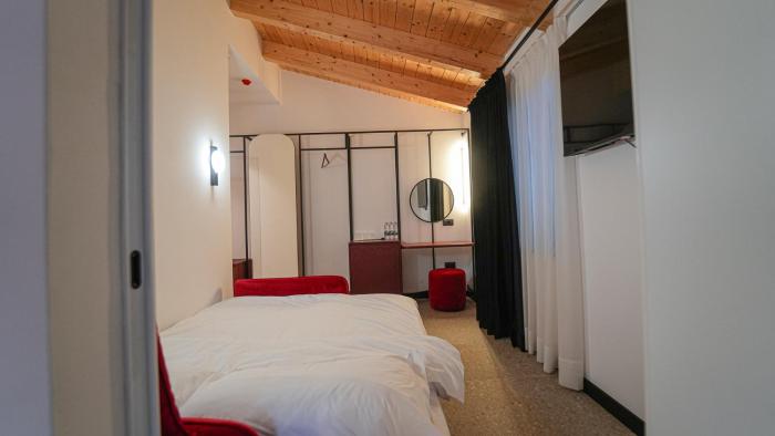 bazaar hotel