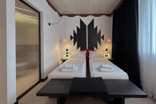 bazaar hotel