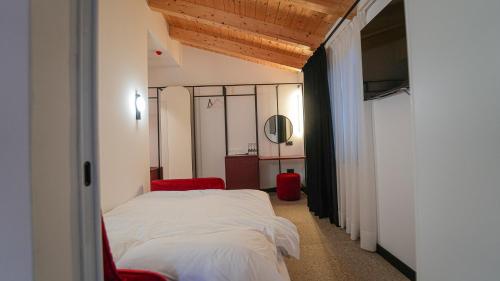 bazaar hotel
