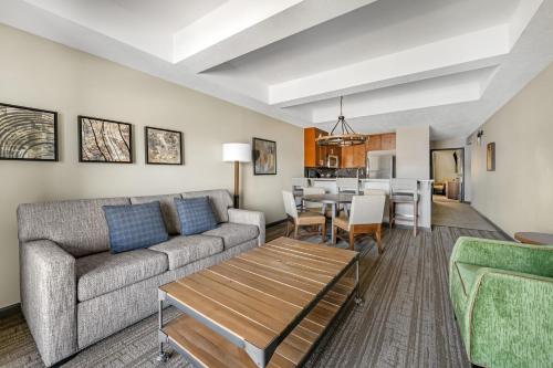 hilton grand vacations club paradise point hollister