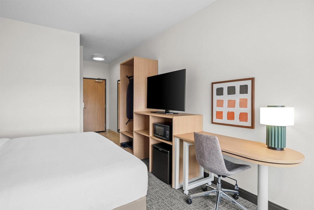 spark by hilton garland dallas east