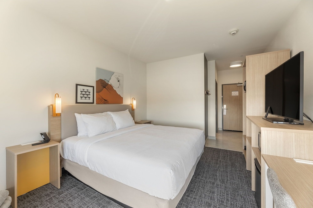 spark by hilton garland dallas east