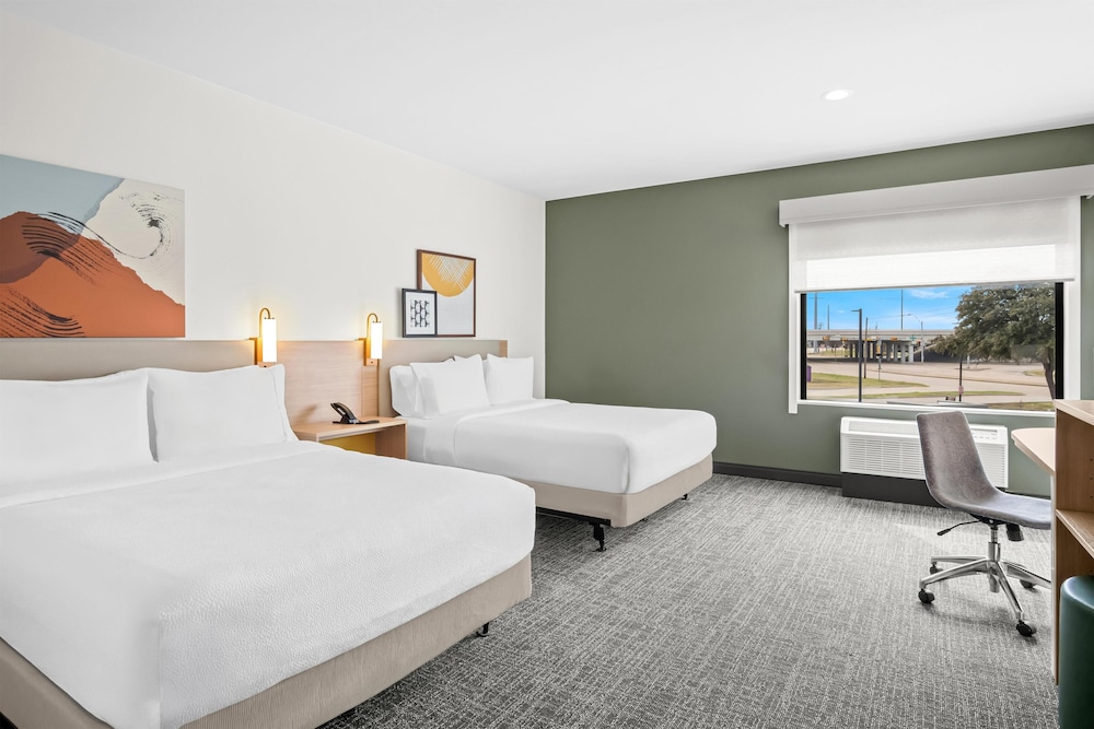 spark by hilton garland dallas east