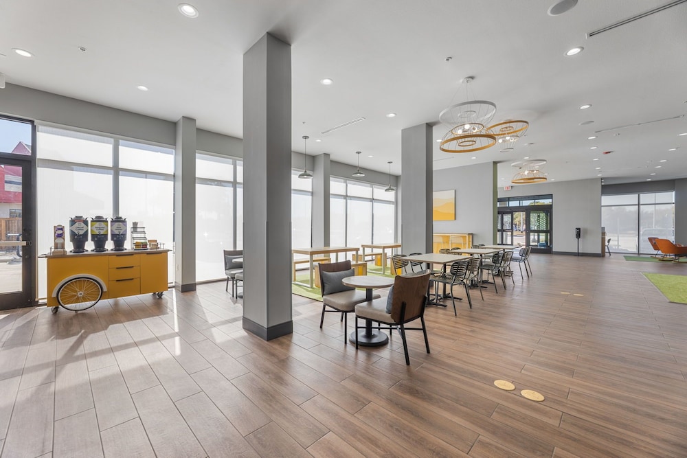 spark by hilton garland dallas east