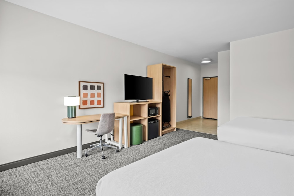 spark by hilton garland dallas east