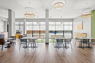 spark by hilton garland dallas east