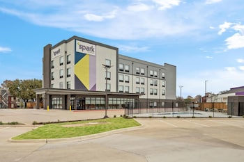 Spark By Hilton Garland Dallas East,,3 star