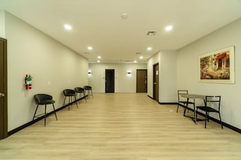 Hotel O Efficiency De Luxe Near Lake Charles Sulphur,,4 star