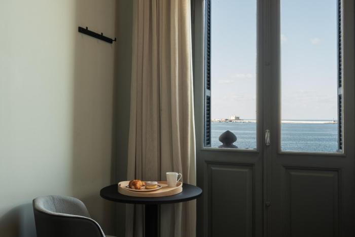 grey l studio apartments corniche alexandria