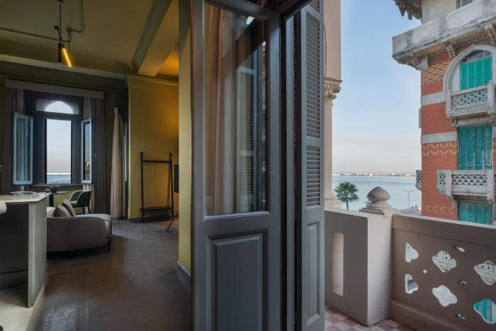 grey l studio apartments corniche alexandria