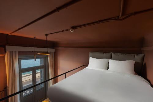 grey l studio apartments corniche alexandria