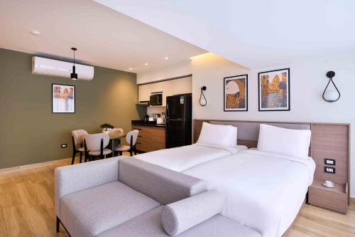 Brassbell L Giza L Near Saudi Embassy,4 Ibn Katheer,4 star