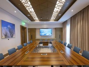 hilton garden inn al khobar king fahd causeway