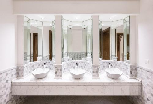 hilton garden inn al khobar king fahd causeway