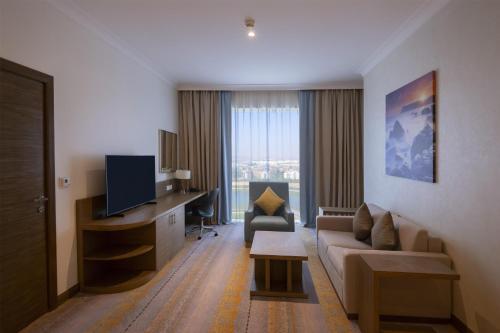 hilton garden inn al khobar king fahd causeway