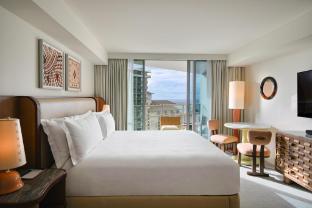 ka la i waikiki beach lxr hotels and resorts