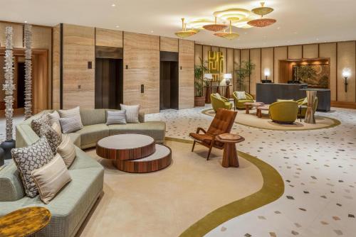 ka la i waikiki beach lxr hotels and resorts
