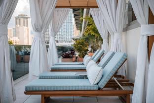 ka la i waikiki beach lxr hotels and resorts