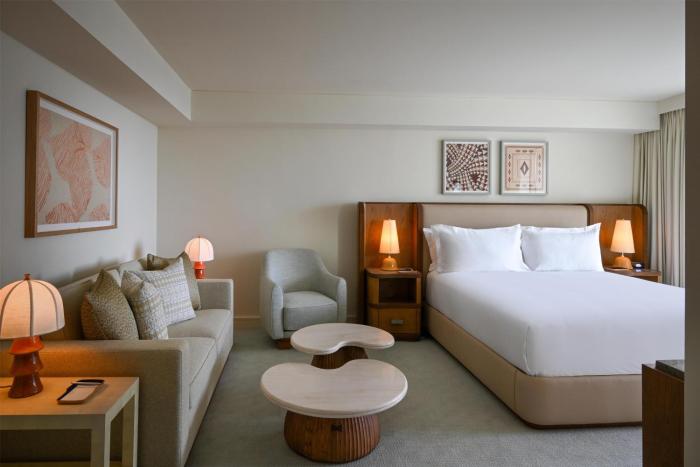 ka la i waikiki beach lxr hotels and resorts