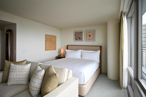 ka la i waikiki beach lxr hotels and resorts