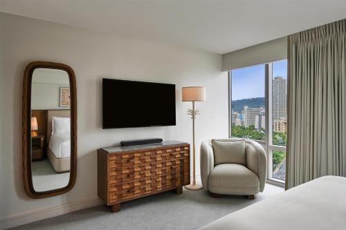 ka la i waikiki beach lxr hotels and resorts