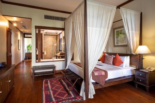 ariyasomvilla hotel