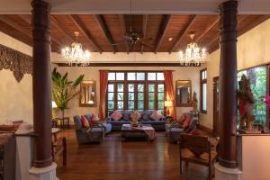 ariyasomvilla hotel