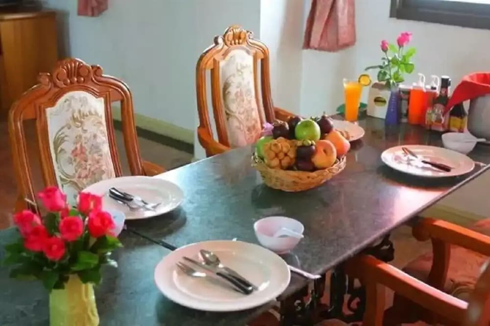 oyo 75466 13 coins bang yai hotel