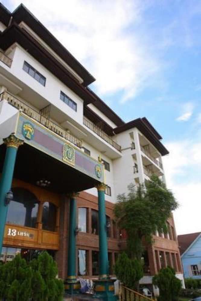 Oyo 75466 13 Coins Bang Yai Hotel,,3 star