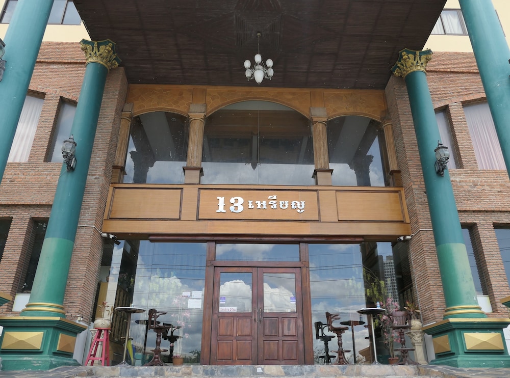 Oyo 75466 13 Coins Bang Yai Hotel,,3 star