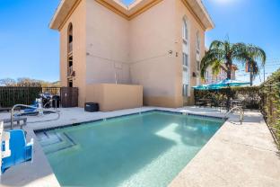 comfort inn and suites