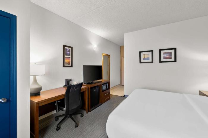 comfort inn and suites