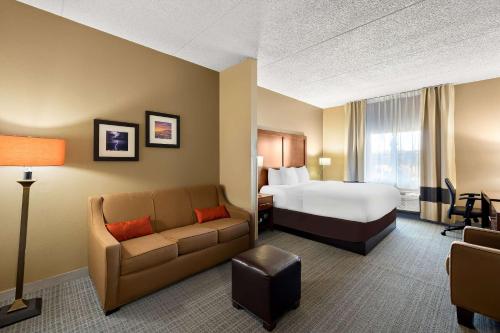 comfort inn and suites