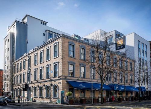 doubletree by hilton belfast city ten square