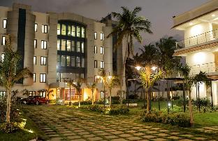 Country Club Lee Crysstal,,3 star