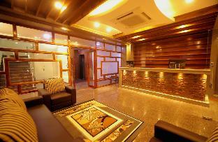 Country Club Lee Crysstal,,3 star