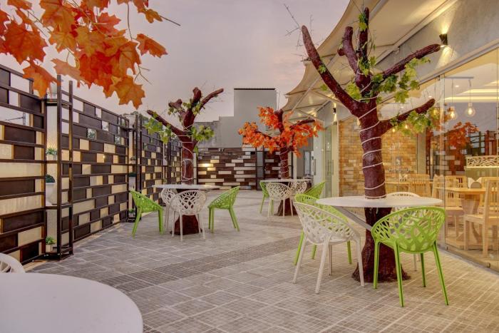 super townhouse geetraj near shalimar gateway