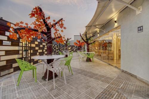 super townhouse geetraj near shalimar gateway