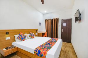 Hotel O Anurag Residency Kala Pahar Near Aca Stadium,,3 star
