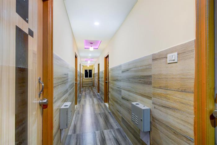 super collection o khajaguda hills formerly sri balaji luxary rooms