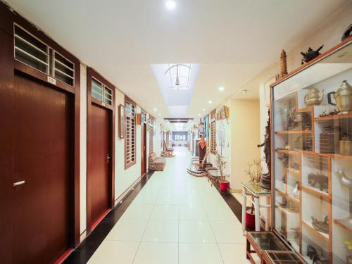 Hotel O New Om Palace,,3 star