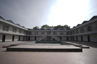 the trade international