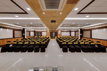 click hotel sagar plaza chakan pune