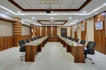 click hotel sagar plaza chakan pune