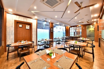 click hotel sagar plaza chakan pune