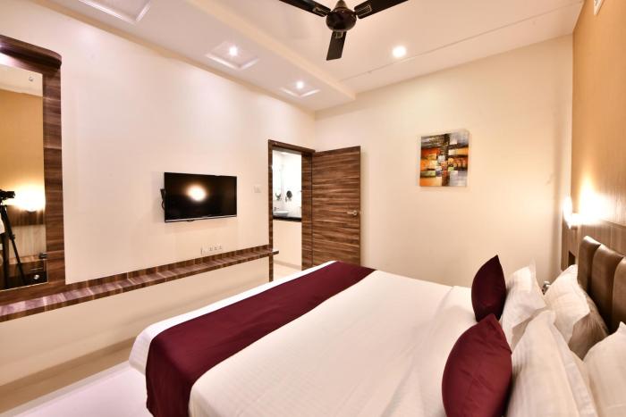 click hotel sagar plaza chakan pune